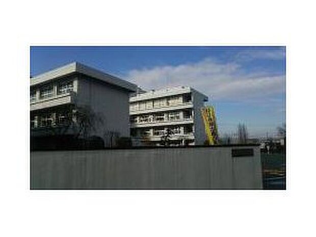 高崎市立箕郷中学校（約2,500m）