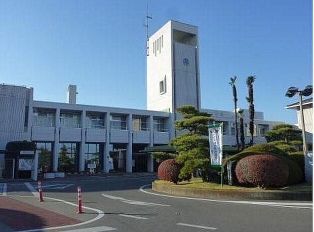 藤岡市役所（約2,140m）