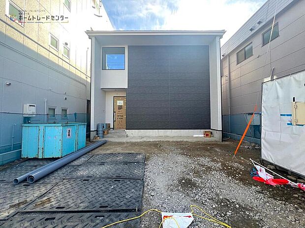 【現地外観写真】◆休日にご家族揃ってご見学はいかがでしょうか♪実際の現地を見てみると図面などではわからない、新たな発見もありますのでまずはお気軽にお問い合わせください!
現地(2025年11月24日)撮影