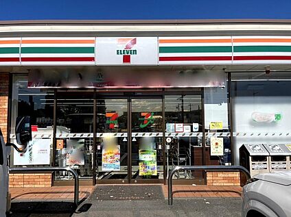 セブンイレブン前橋北代田町店 746ｍ(徒歩10分)