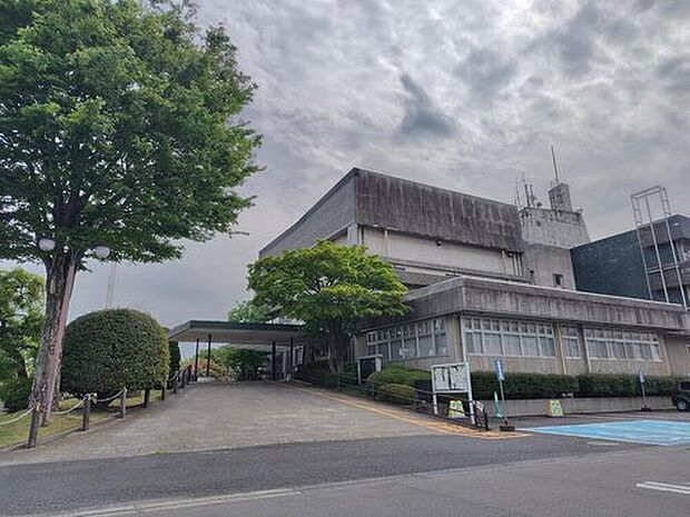 渋川市役所（約640m）
