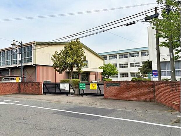 高崎市立倉賀野中学校（約1,000m）