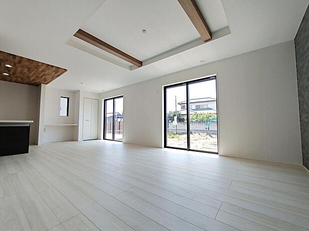 【建物プラン例（内観写真）】モデルハウス画像になります。