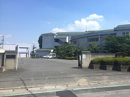 羽生市立西中学校 1099m