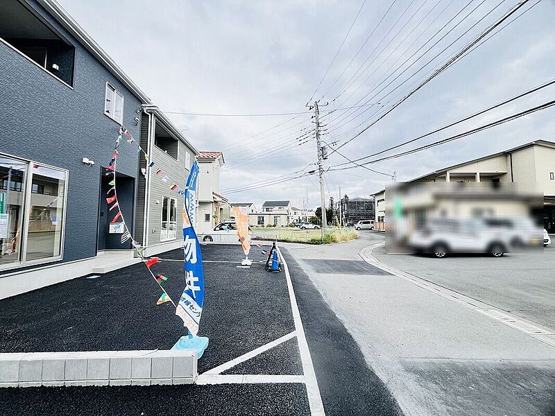 前道路を含む現地外観写真