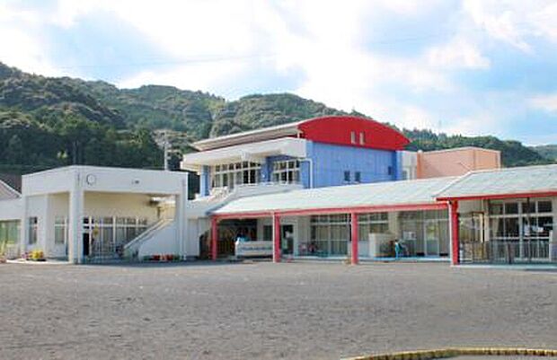 金谷中央保育園（約1,399m）