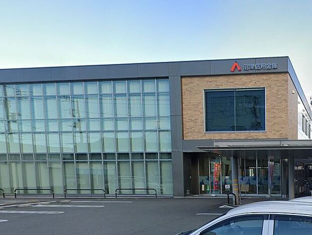 沼津信用金庫裾野中央支店　（約240m）