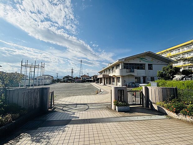 天間幼稚園（約350m）