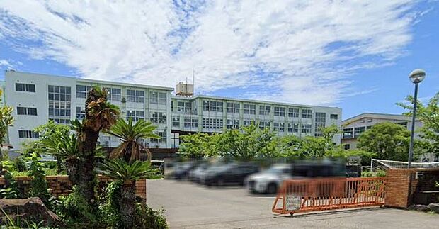 函南町立東中学校（約1,701m）