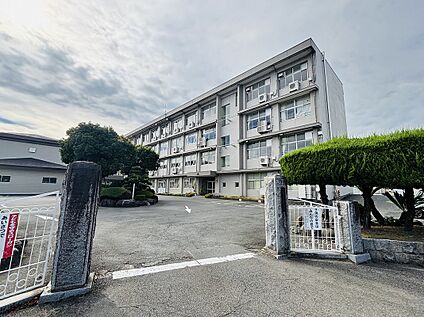 富士宮第四中学校 2565ｍ(徒歩33分)