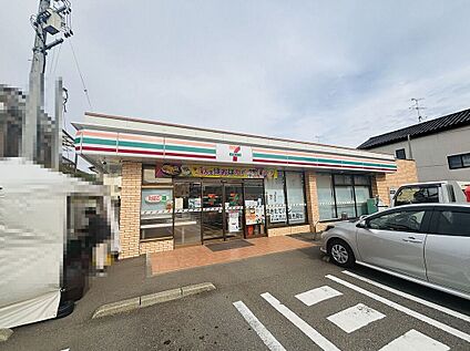 セブンイレブン梅ヶ谷店 622ｍ(徒歩８分)