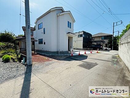 前道路を含む現地外観写真