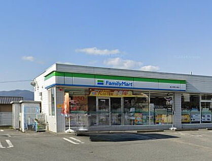 ファミリーマート東小泉店 450ｍ(徒歩６分)