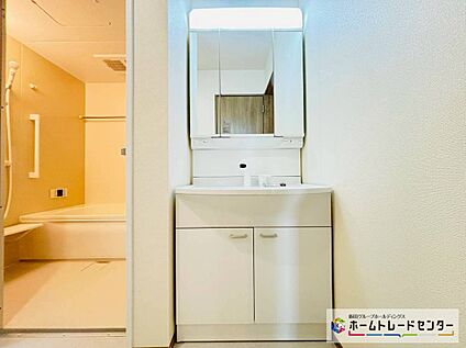 【設備】三面鏡のシャンプードレッサー