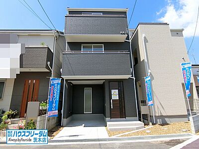 茨木市のお家探しはハウスフリーダム茨木店へ リーブルガーデン中村町 限定２区画の一戸建て 21年8月 108 85ｍ2 １号地 105 29ｍ2 ２号地 3ｌｄｋ 3 580万円
