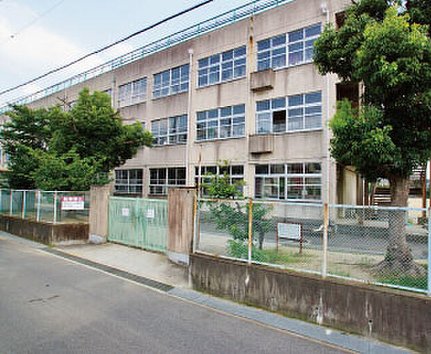 池島小学校（約620m）