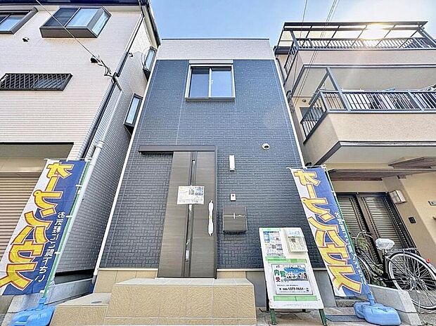 【～3階建て3LDK～】
10帖以上のLDK、豊富な収納、生活を彩る設備など、プラアスワンのポイントが詰まった邸宅です。。