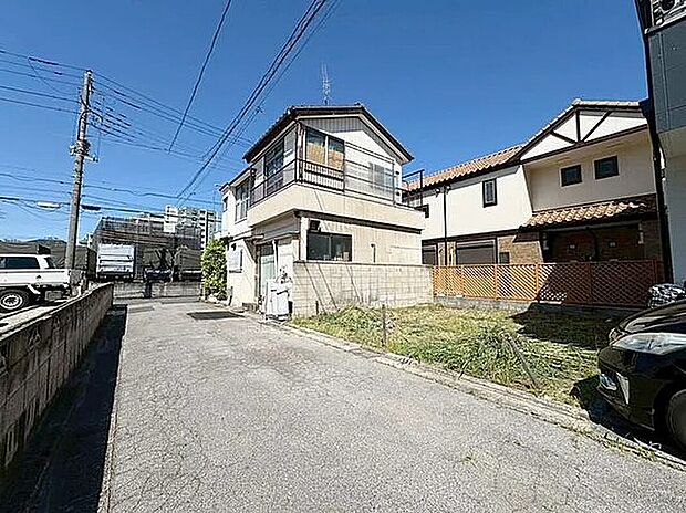都営新宿線が利用可能な便利な立地の新築戸建て。3～4人家族にちょうど良いサイス感のお家です。