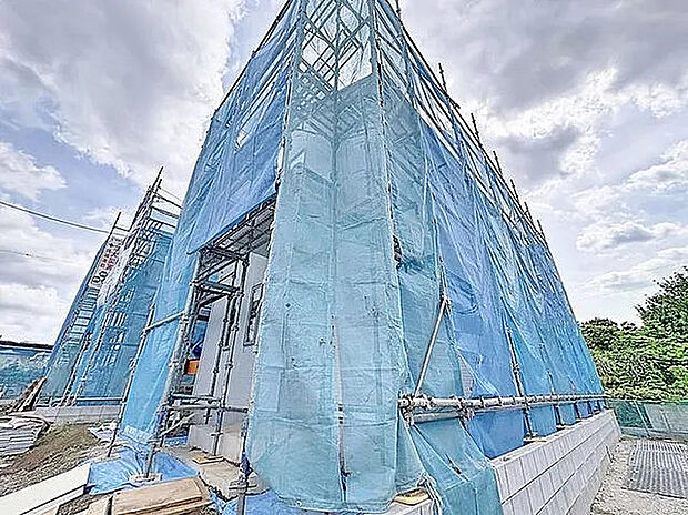 「～2階建て4LDK～」建物面積102平米のゆとりある4LDKプラン。生活を彩る設備が充実。広々16帖のLDKには、ご家族皆様の笑顔が溢れます。