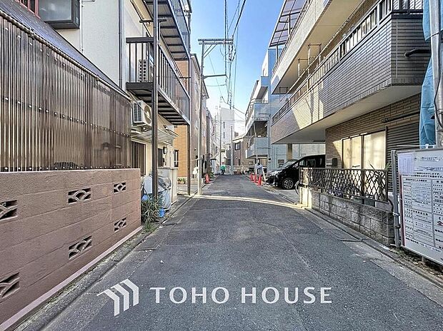 【前面道路含む現地写真】大事な車を守ってくれるビルトインガレージ完備！