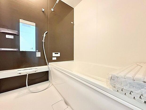 【一日の疲れをリフレッシュ♪快適バスルーム♪】癒しの空間バスルームです。天気に左右されずに洗濯物を乾かせる、浴室乾燥機&オートバス機能付きです。