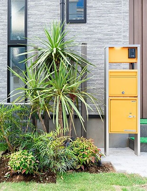 【ポスト】宅配BOX付き☆24時間いつでも荷物が受け取れます！
※メーカーは当社指定