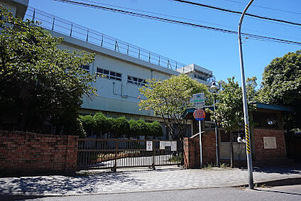 市川市立南行徳小学校 400ｍ