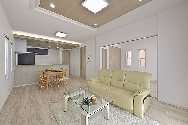 家族のライフスタイルに合わせて家具の配置を楽しめる、フレキシブルなLDK空間。暮らしの変化にもしっかり対応します。