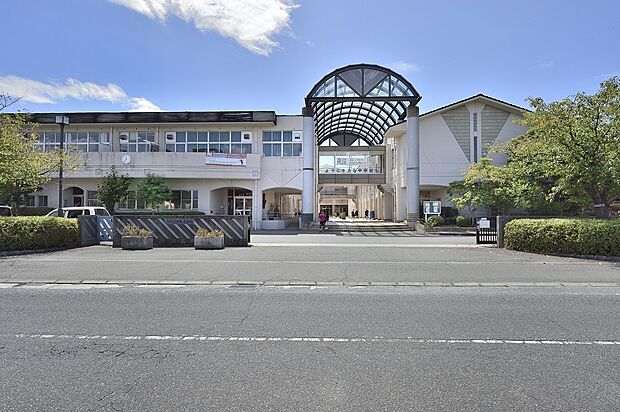 力合中学校（約1,350m）