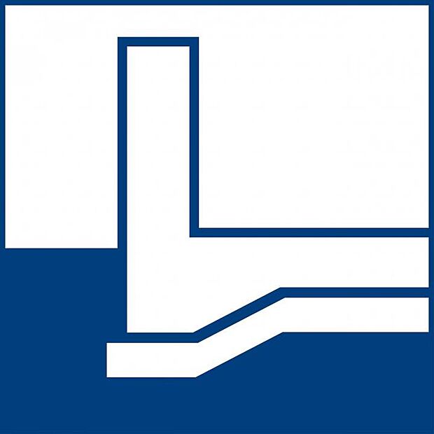 【ベタ基礎】床一面を、鉄筋を入れたコンクリートで一体化して、大きな面で家の重みを支えます。面で支えたほうが荷重を分散できるので耐震性が高く、防蟻対策、水分の上昇も防ぐ効果もあります。