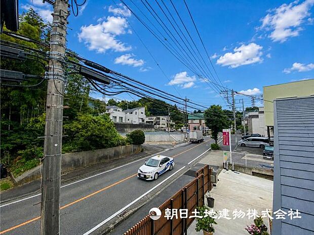 【現地写真】【眺望現地】爽やかな風と柔らかく降り注ぐ陽光を感じて頂けます。心地良い開放感が暮らしにゆとりと充足感をもたらします