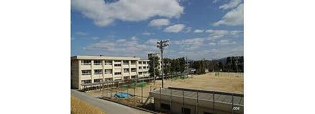 東広島市立高屋中学校(約1,788m)