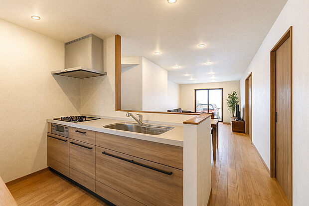 【【イメージパース:キッチン】1号地】リビングとひと続きの対面式キッチンは、開放感たっぷりで毎日の家事も快適に♪
建物プラン例:建物価格 1899万円、建物面積 89.10m2