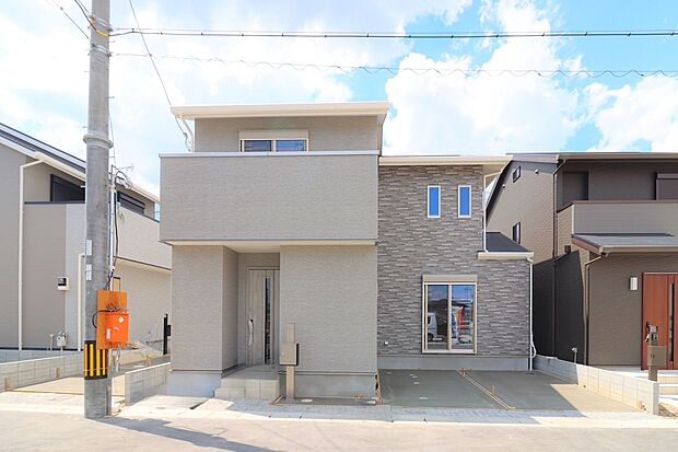 土地31坪&前道6m!20帖超えのゆったりリビング!即ご入居・ご内覧可能!お気軽にお問い合わせください♪(写真撮影R6.9)