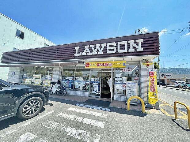 ローソン亀岡馬堀駅前店（約722m）