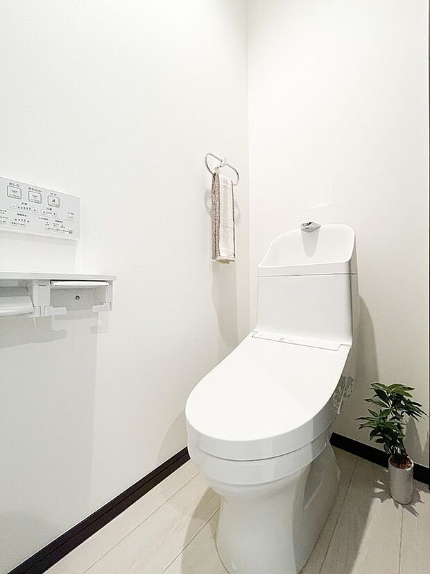 【【トイレ】】■ウォシュレット機能付き！