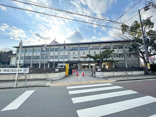 亀岡小学校