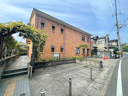 京都市西京図書館 約632ｍ(徒歩８分)