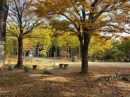 新林池公園 約120ｍ(徒歩２分)