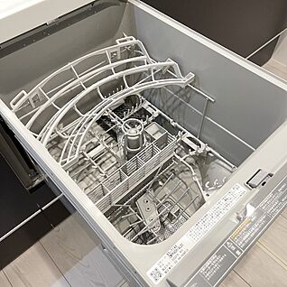 【食器洗浄乾燥機】