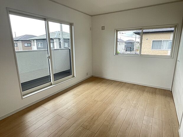 【バルコニー付２F洋室】バルコニー付２F洋室