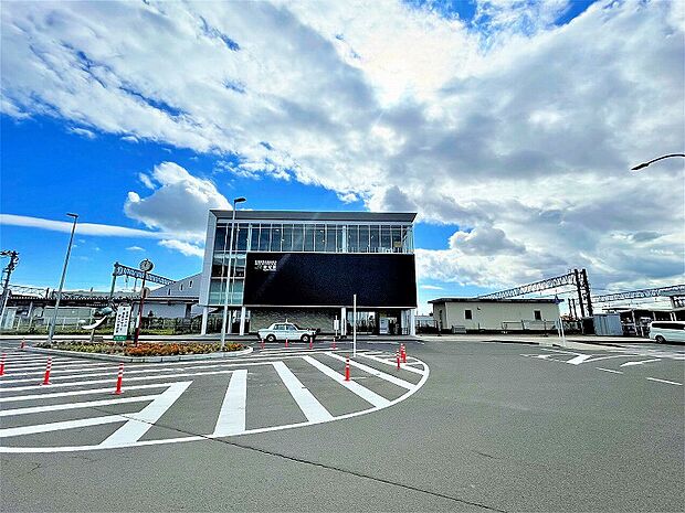 JR東北本線　「岩切駅」（約200m）