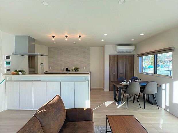 【LDK】お互いどこにいても目が届きます。(2025年3月撮影)