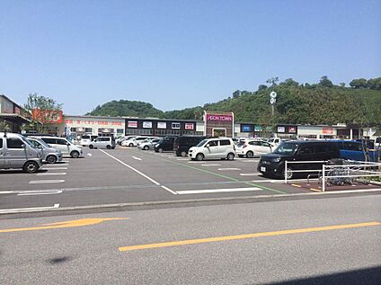 イオンタウン彦根店 2720ｍ(徒歩34分)