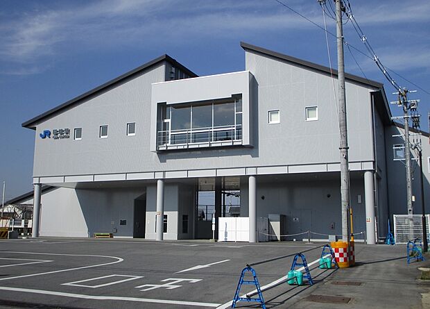 JR東海道本線　稲枝駅（約400m）