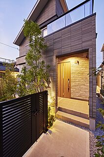 玄関アプローチ