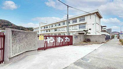 八幡小学校 2090～2180ｍ(徒歩約27～28分)