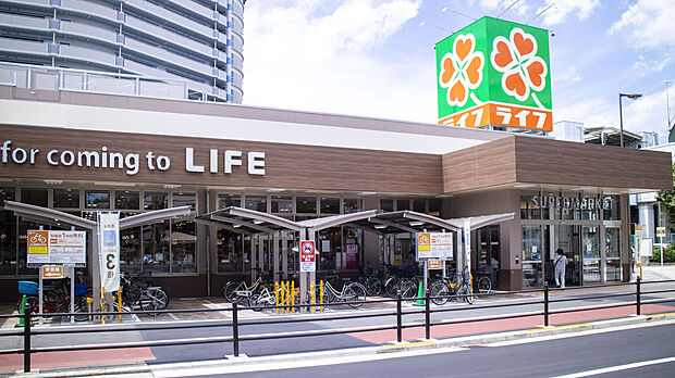 ライフ朝潮橋駅前店