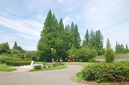 旭公園 約290m(徒歩4分)
