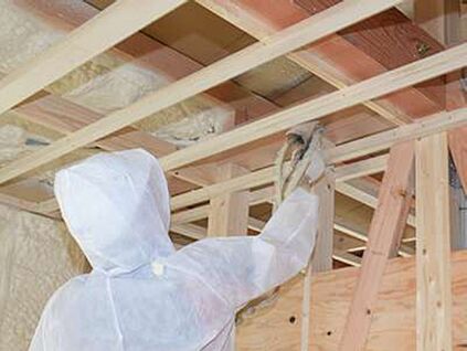 吹付断熱　施工